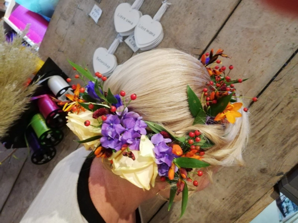 bruidswerk-haarband-bruid-haarbloemwerk
